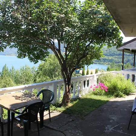 Dencic Zavojsko Jezero