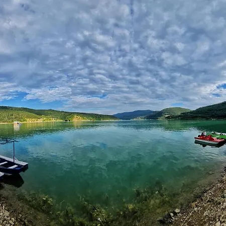 Dencic Zavojsko Jezero